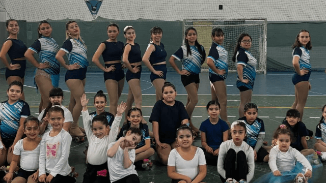 Exhibición de patín de mitad de año